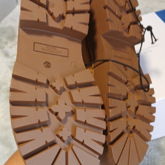 Tan and Brown Ankle Boots with Rugged Sole and Lace-Up Design - Picture 6 of 8